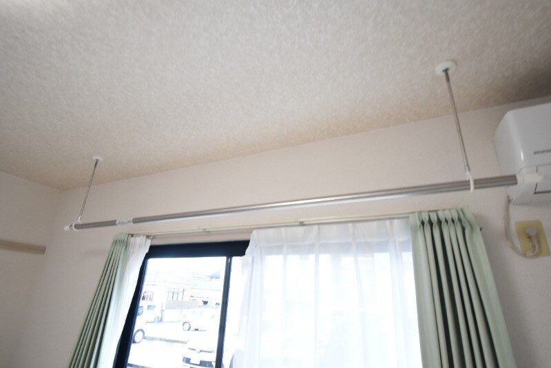 物件内観写真24　(室内物干し)