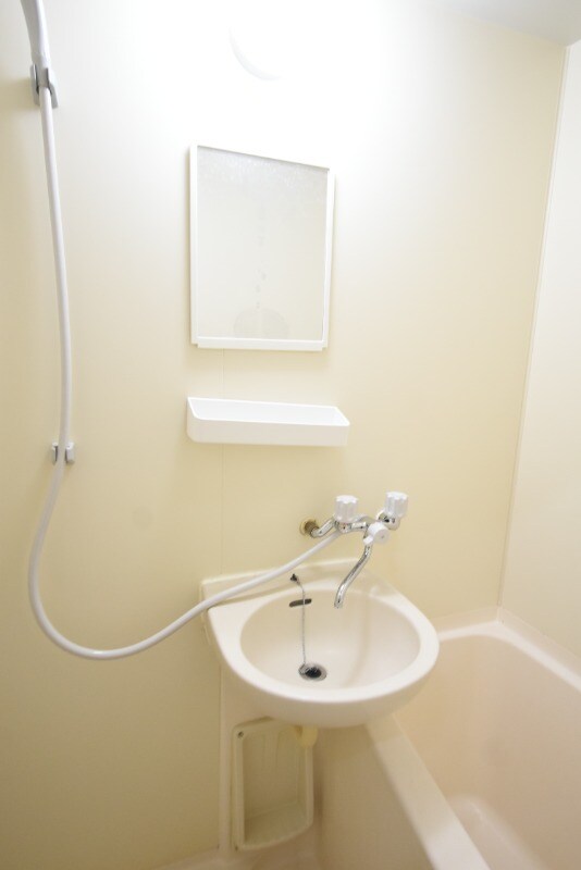 物件内観写真12　(洗面台)