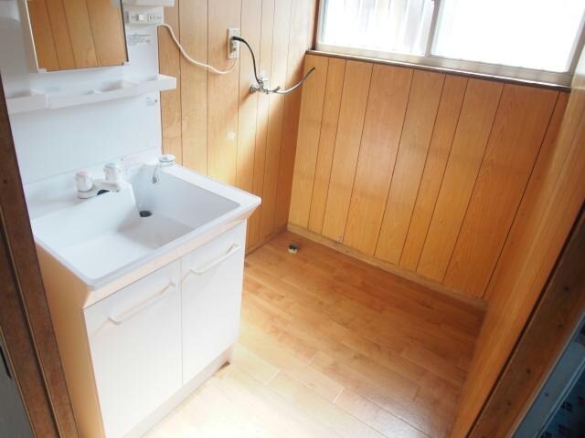 物件内観写真5　(洗面脱衣所)