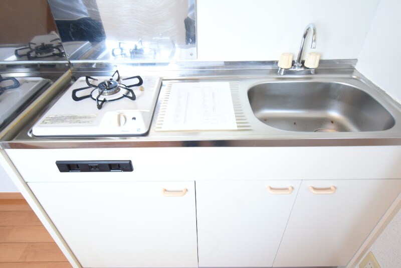 物件内観写真10　(シンク・ガスコンロ)
