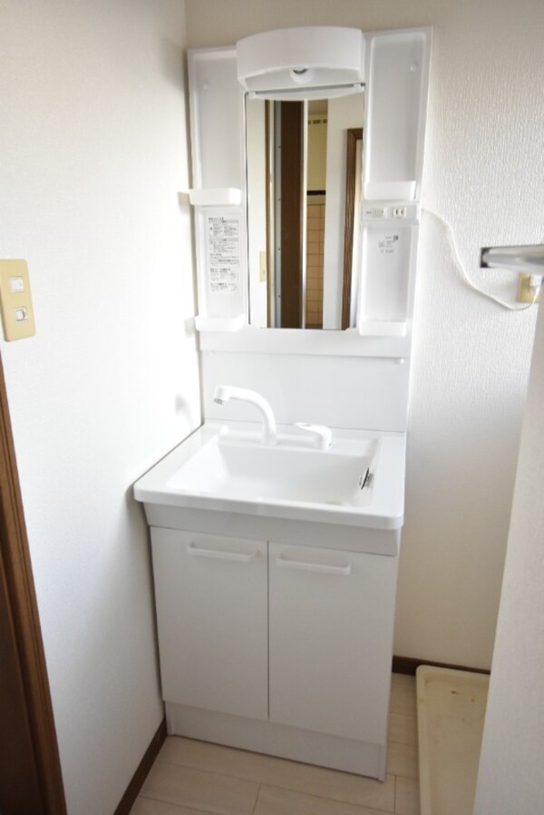 洗面所(シャンプードレッサー)