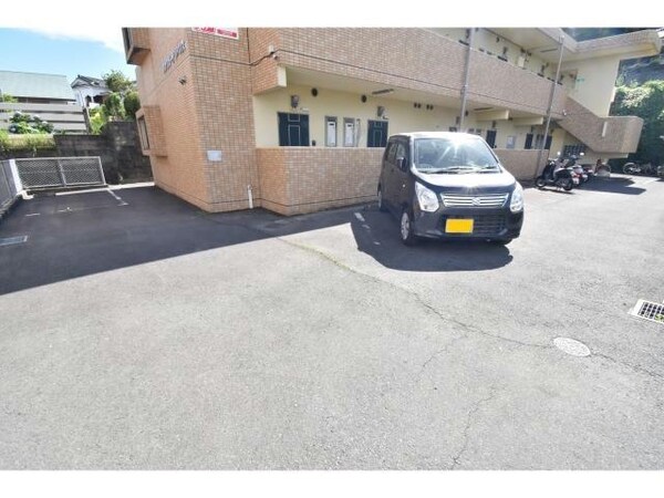 駐車場(駐車場)