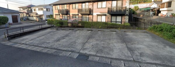 駐車場(駐車場)