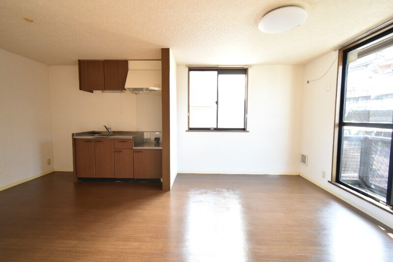 物件内観写真6　(リビング)