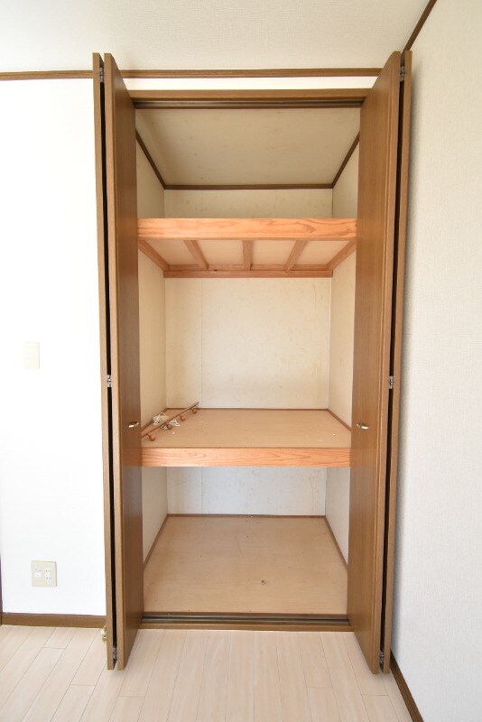 物件内観写真14　(クローゼット)