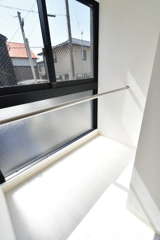 物件内観写真12　(サンルーム)