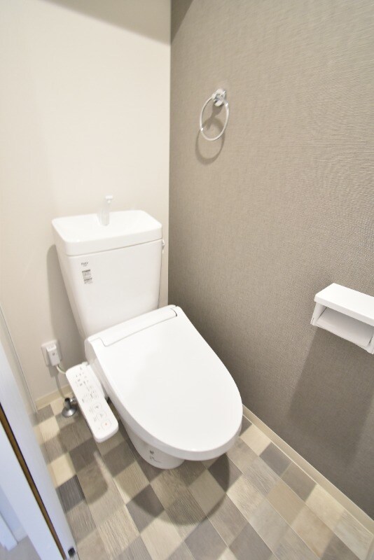 物件内観写真17　(温水洗浄暖房便座)