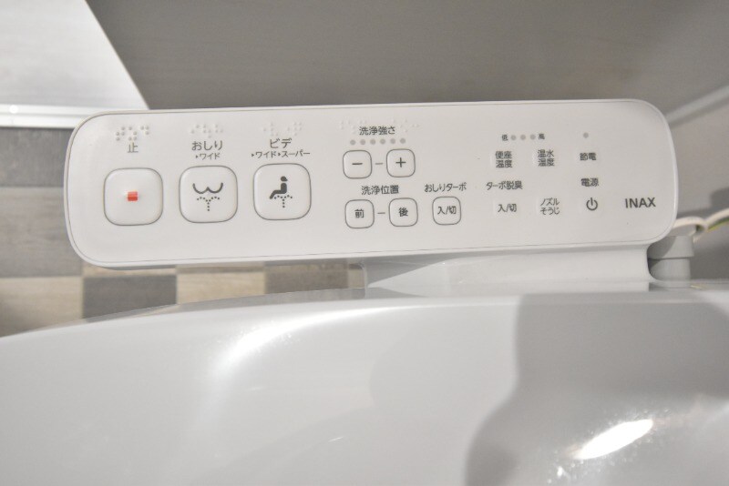 物件内観写真18　(温水洗浄暖房便座)