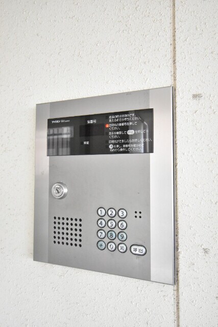 物件外観写真5　(オートロック)