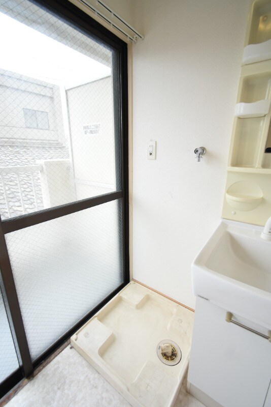 物件内観写真26　(洗濯機置き場)