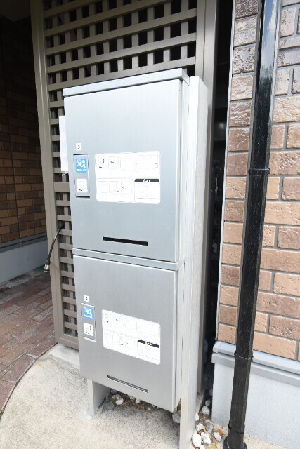 物件外観写真4　(宅配ボックス)