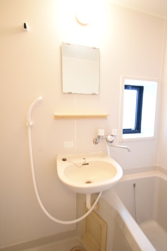 物件内観写真12　(洗面台)