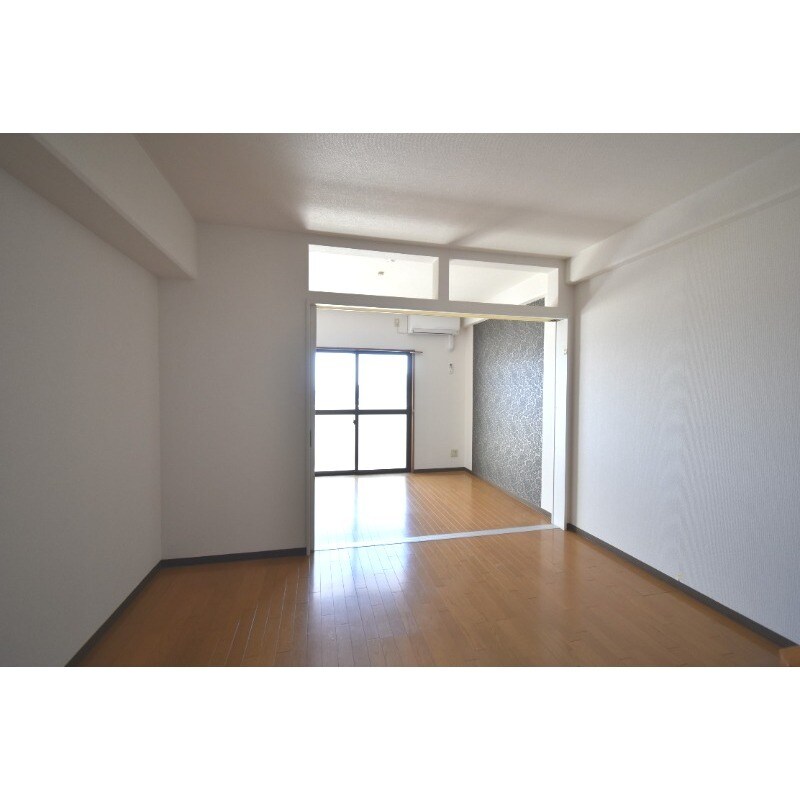 物件内観写真9　(リビング)