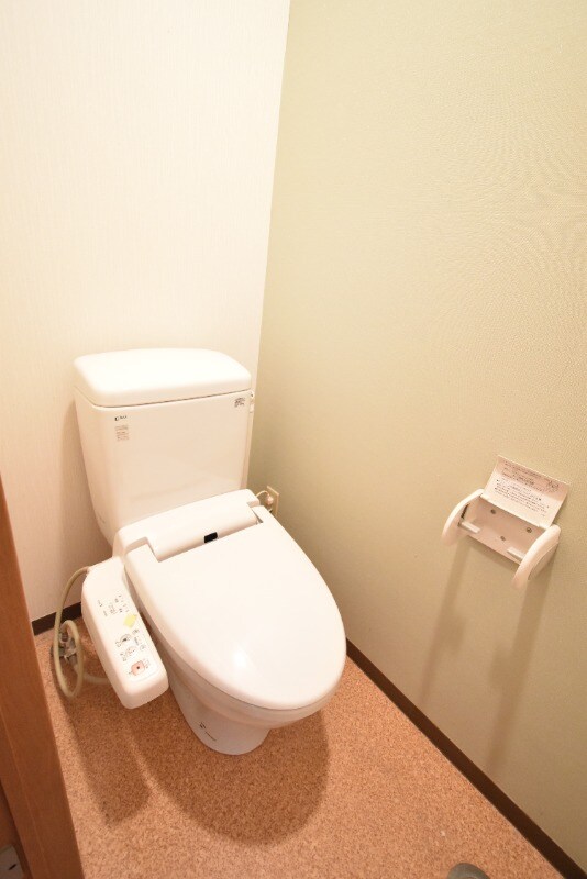 物件内観写真15　(温水洗浄便座暖房)