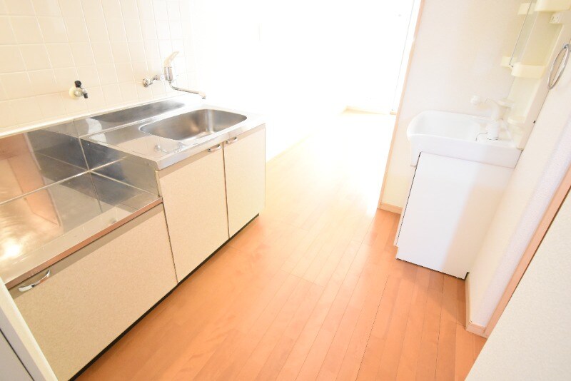 物件内観写真8　(キッチンスペース)