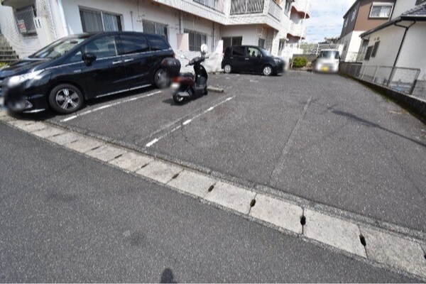 駐車場(駐車場)