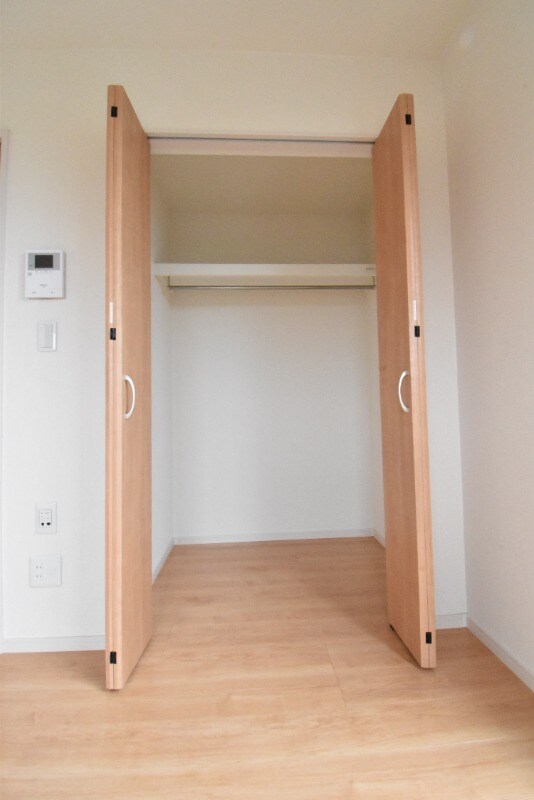 物件内観写真6　(クローゼット)