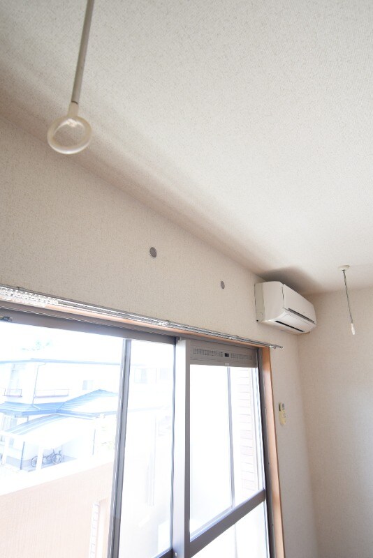 物件内観写真25　(室内物干し機)