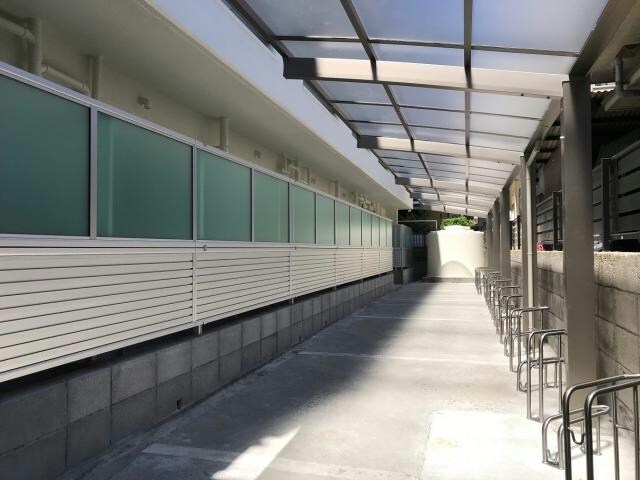 物件外観写真2　(駐輪場)