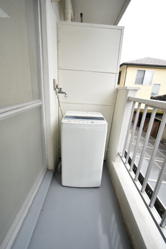 物件内観写真15　(室外洗濯機置き場)