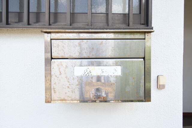 物件外観写真3　(郵便受け)