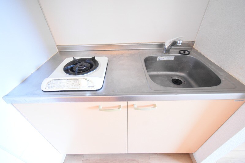 物件内観写真8　(シンク・ガスコンロ)
