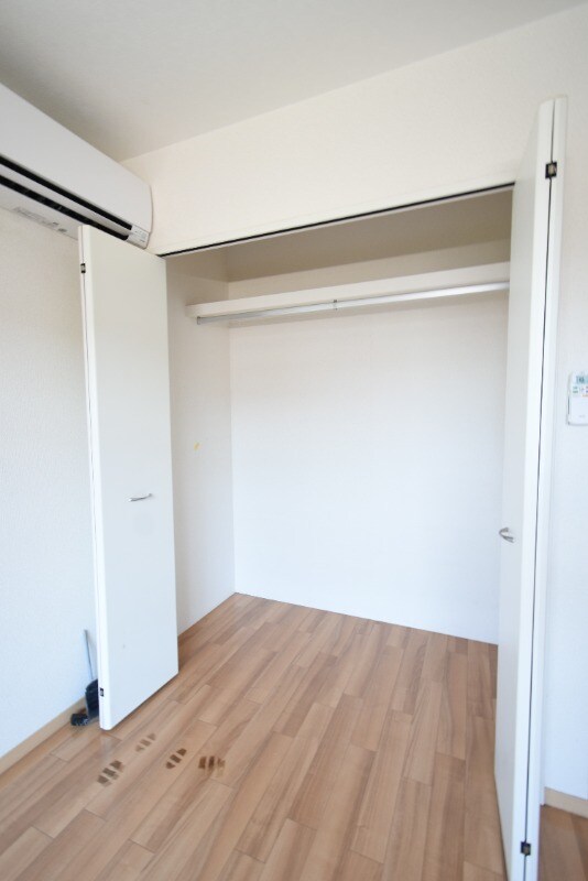 物件内観写真13　(クローゼット)