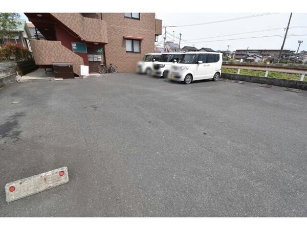 駐車場(駐車場)