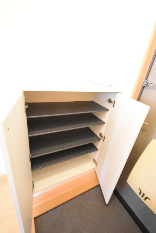 物件内観写真18　(靴箱)