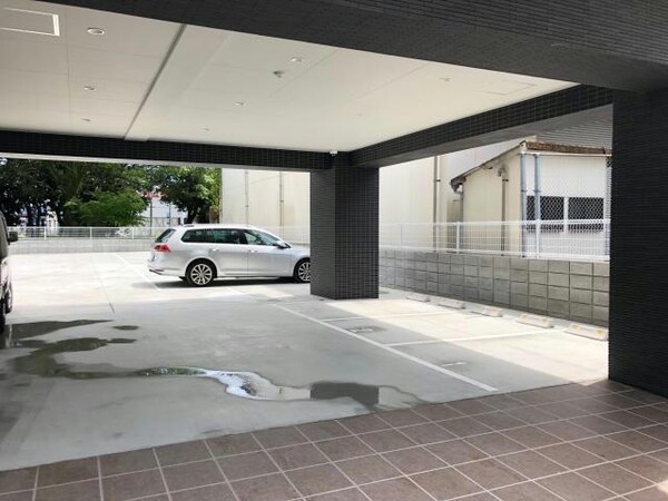 駐車場(駐車場)