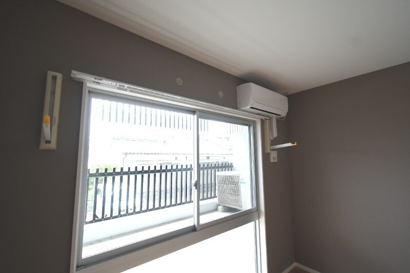 物件内観写真27　(室内物干し)