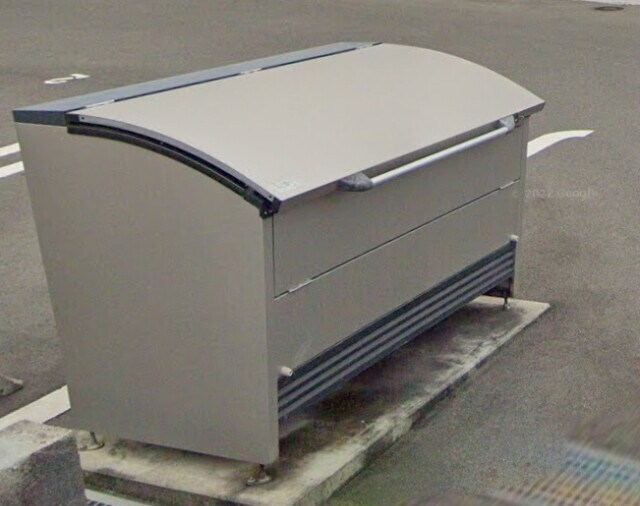 物件外観写真3　(敷地内ゴミ置き場)