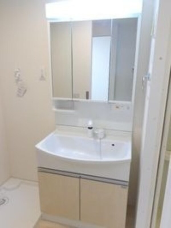 洗面所(シャンプードレッサー)