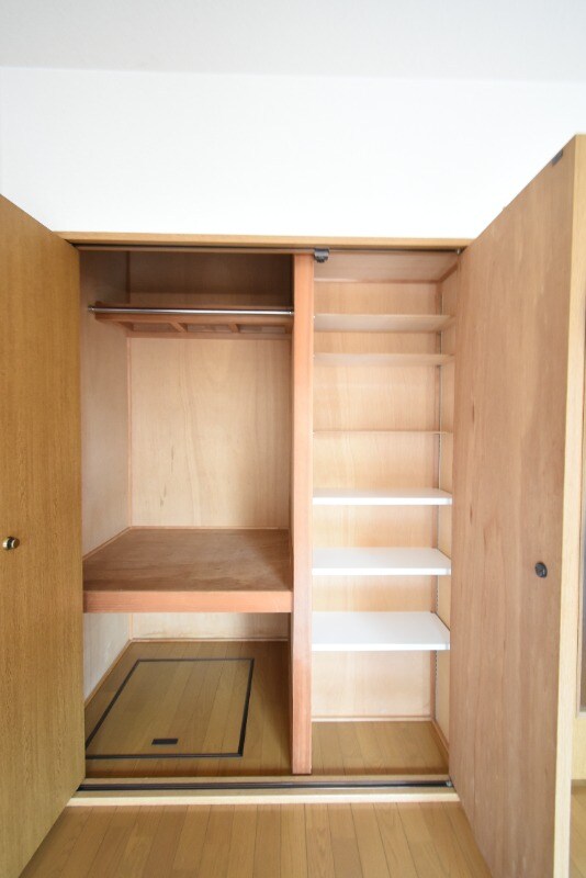 物件内観写真13　(クローゼット)