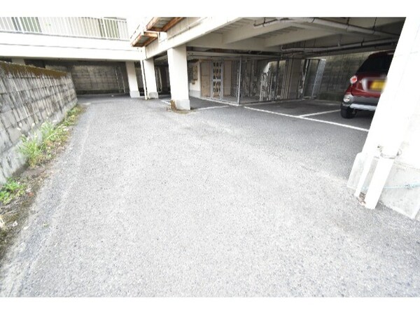 駐車場(駐車場)