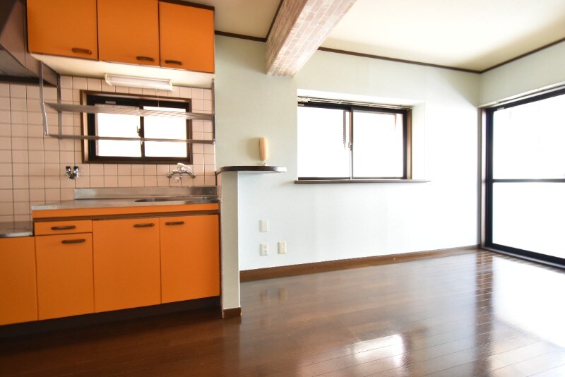 物件内観写真5　(リビング)