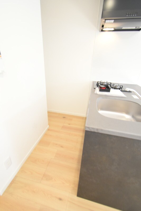 物件内観写真8　(キッチンスペースシンク・ガスコンロ)