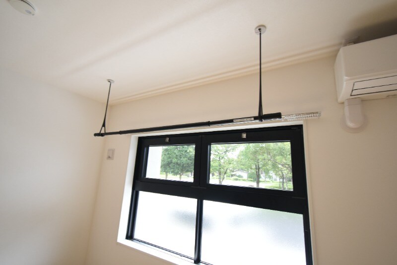 物件内観写真24　(室内物干し)