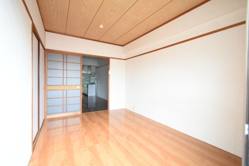 物件内観写真6　(洋室)