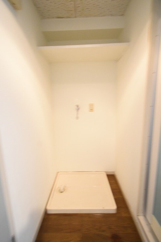 物件内観写真25　(洗濯機置き場)