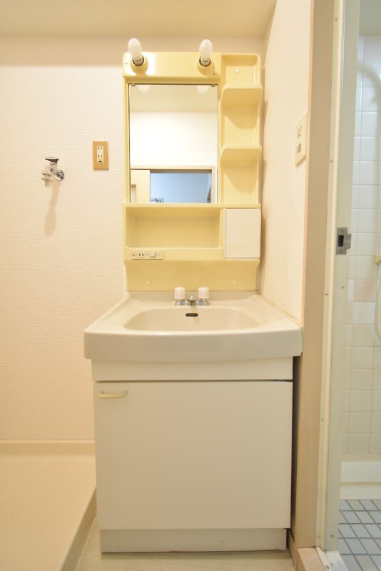 物件内観写真18　(洗面化粧台)