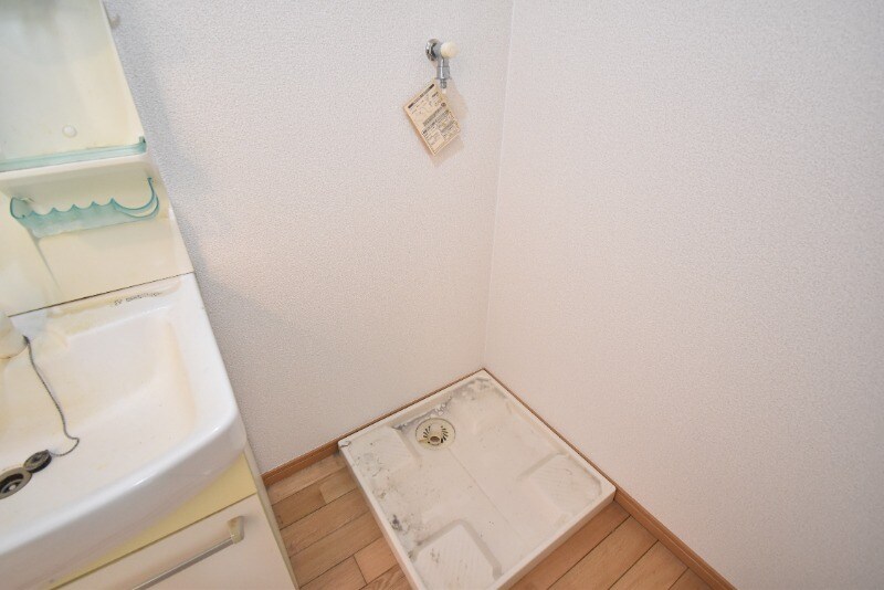 物件内観写真23　(洗濯機置き場)