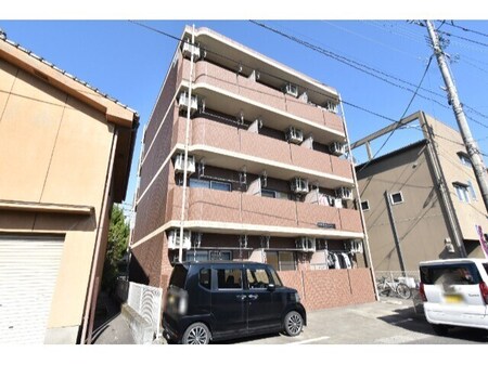 クリスタルメゾン外観写真