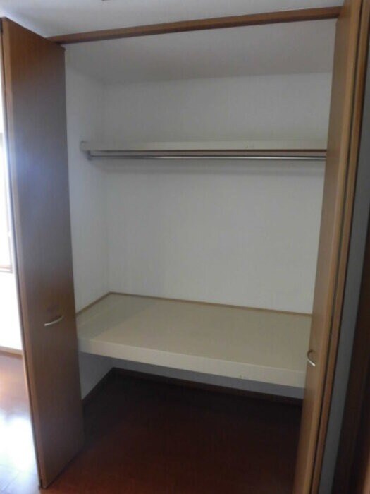 物件内観写真11　(クローゼット)