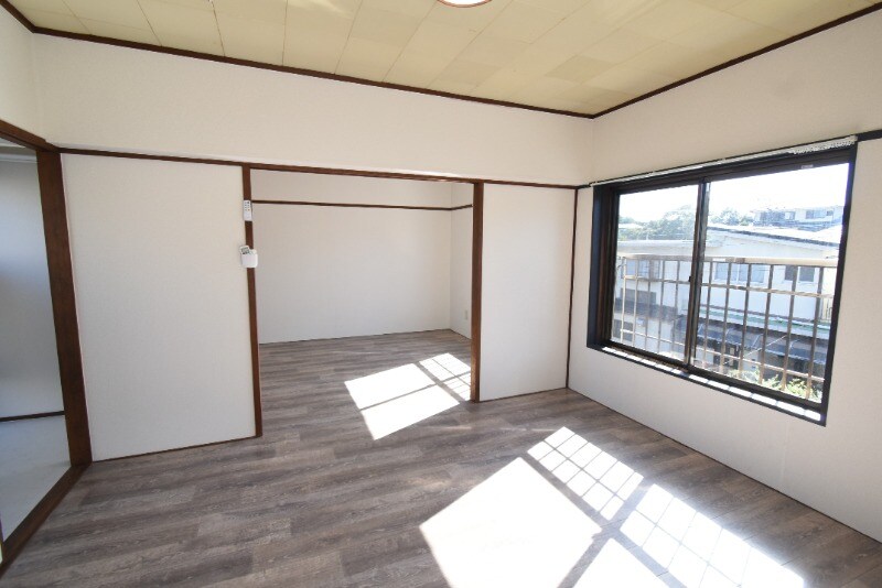 物件内観写真12　(２Ｆ)