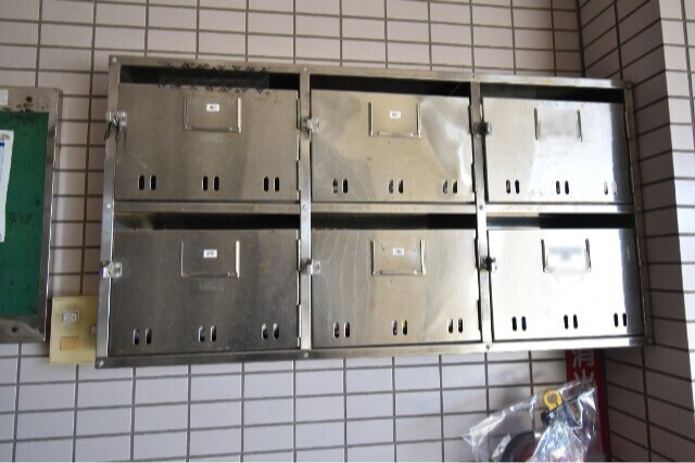 物件外観写真4　(集合郵便受け)