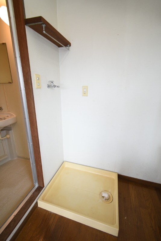 物件内観写真23　(洗濯機置き場)