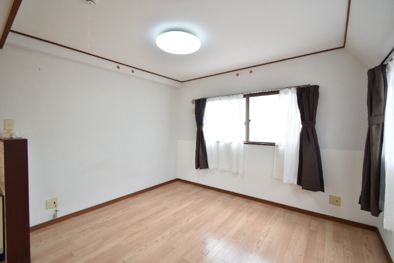 物件内観写真6　(居室)