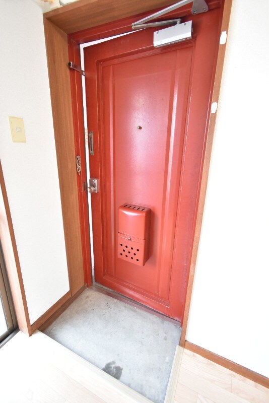 物件内観写真12　(玄関)