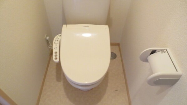 トイレ(温水洗浄暖房便座)